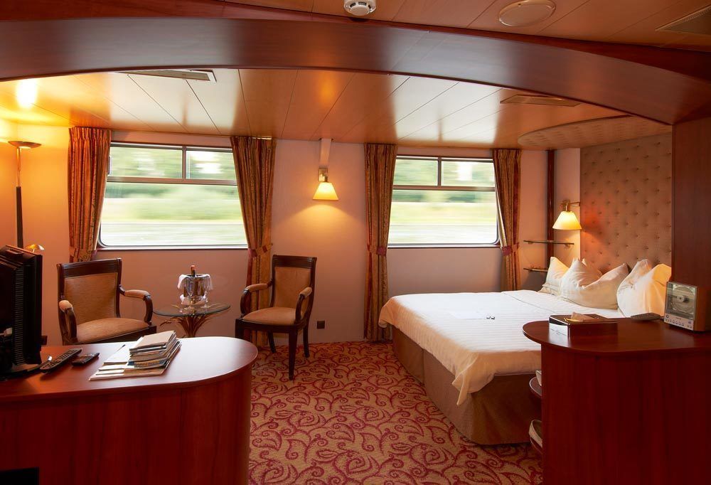 Knm Ms Switzerland I - Hotel Dusseldorf