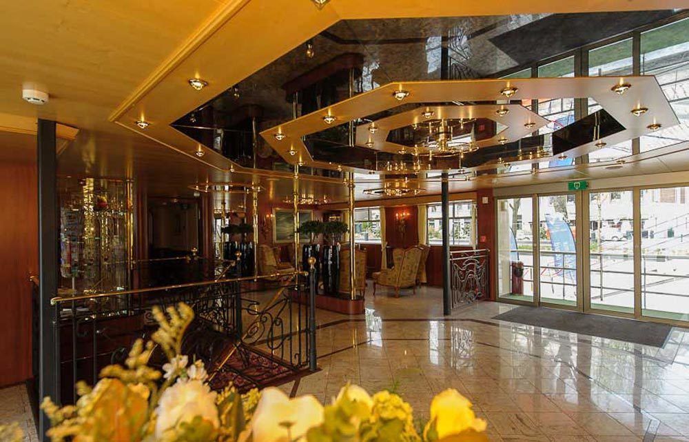 Knm Ms Switzerland I - Dusseldorf