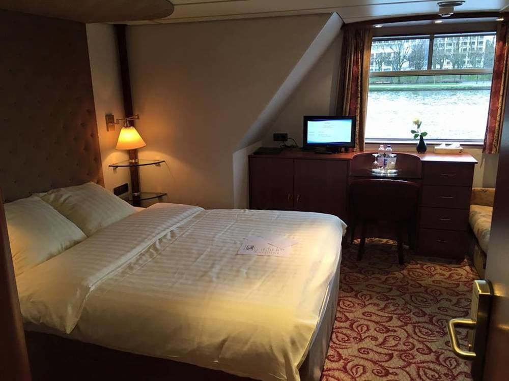 Knm Ms Switzerland I -