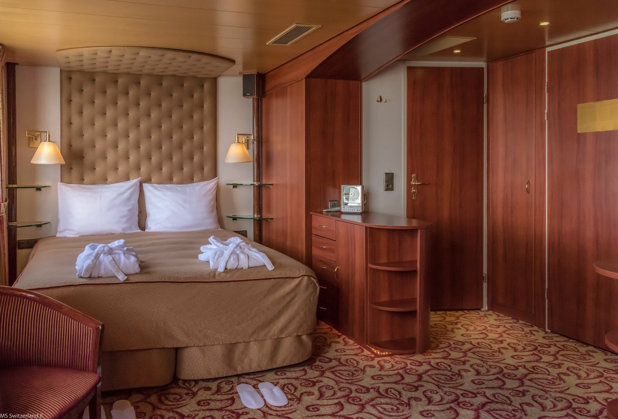 Knm Ms Switzerland I - Hotel